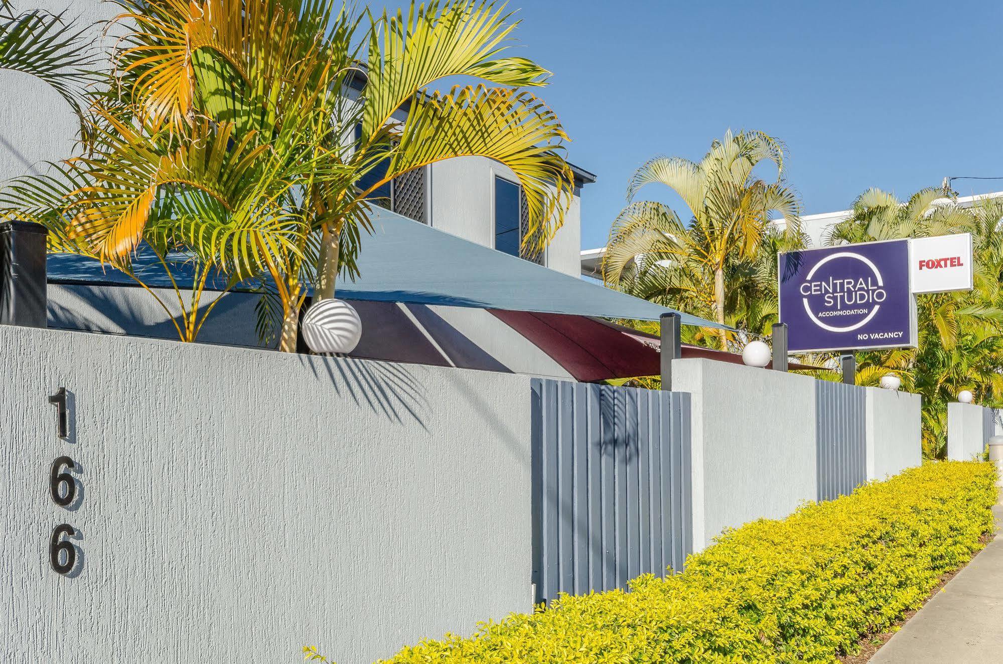 Central Studio Accommodation Gladstone Exterior foto